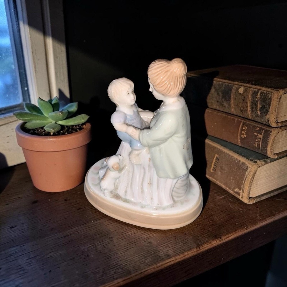 Vintage  Avon "A Mother's Love" Porcelain Hand Painted Figurine - Mom Child Dog